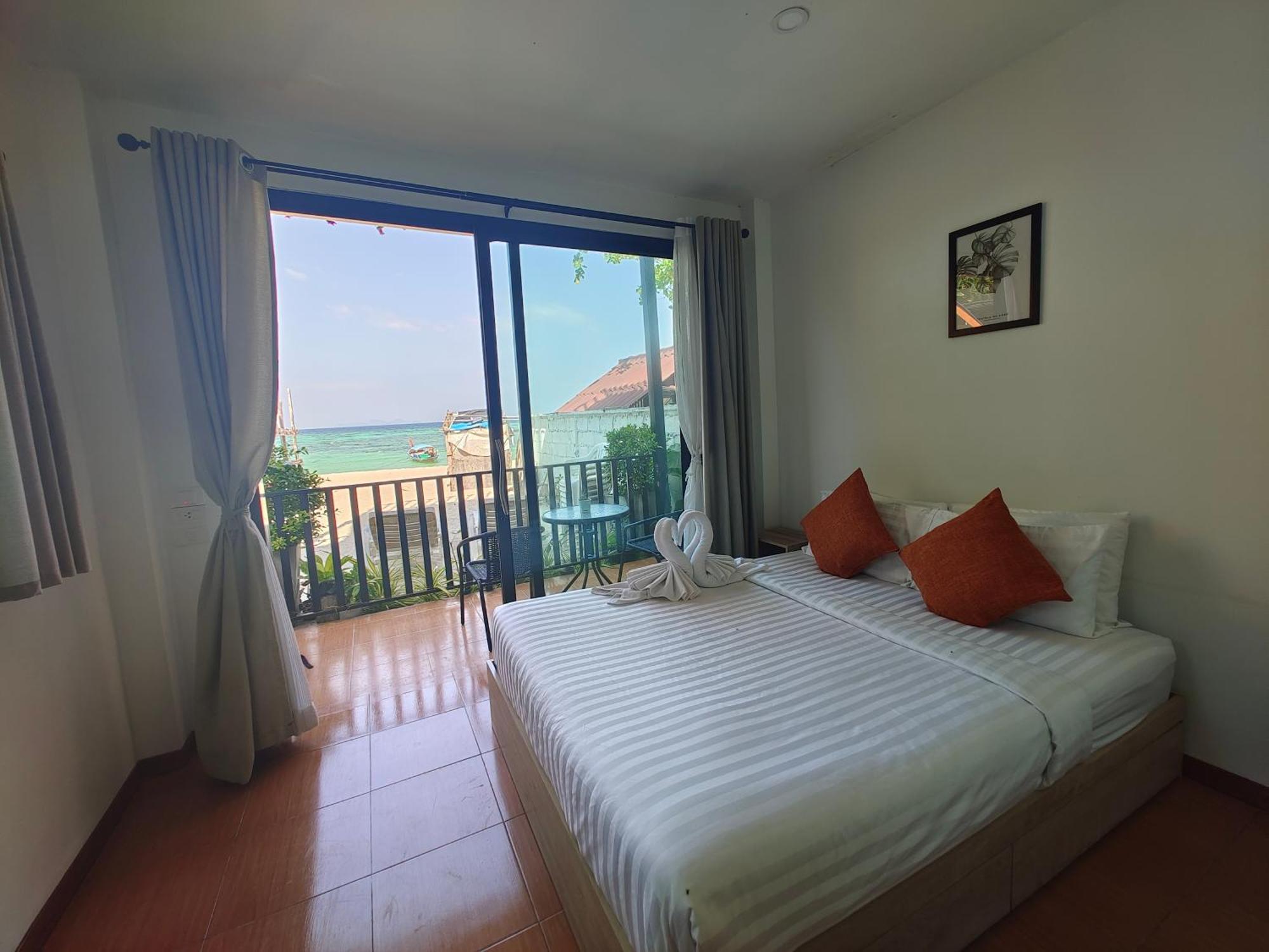 Lipe Sunrise Beach House Exterior foto