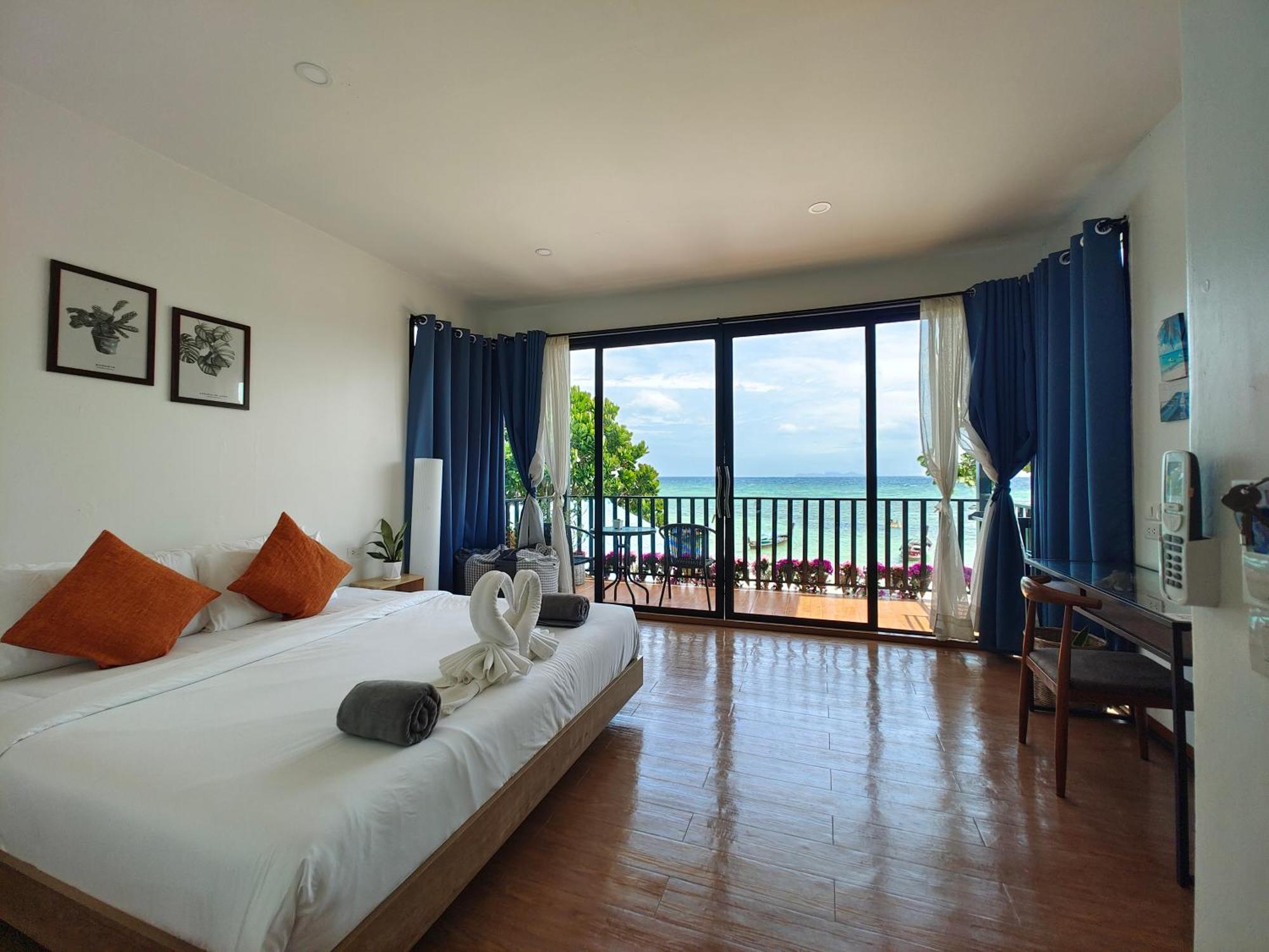 Lipe Sunrise Beach House Exterior foto